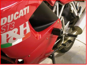 Crash Pady R&G do Ducati ST3