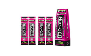 MUC-OFF Bottle For Life – Punk Powder Zestaw (4 Saszetki + Butelka)