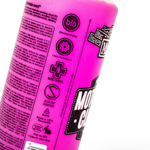 MUC-OFF – Biodegradowalny Płyn Do Mycia Motocykla Z Nanotechnologią, 1L